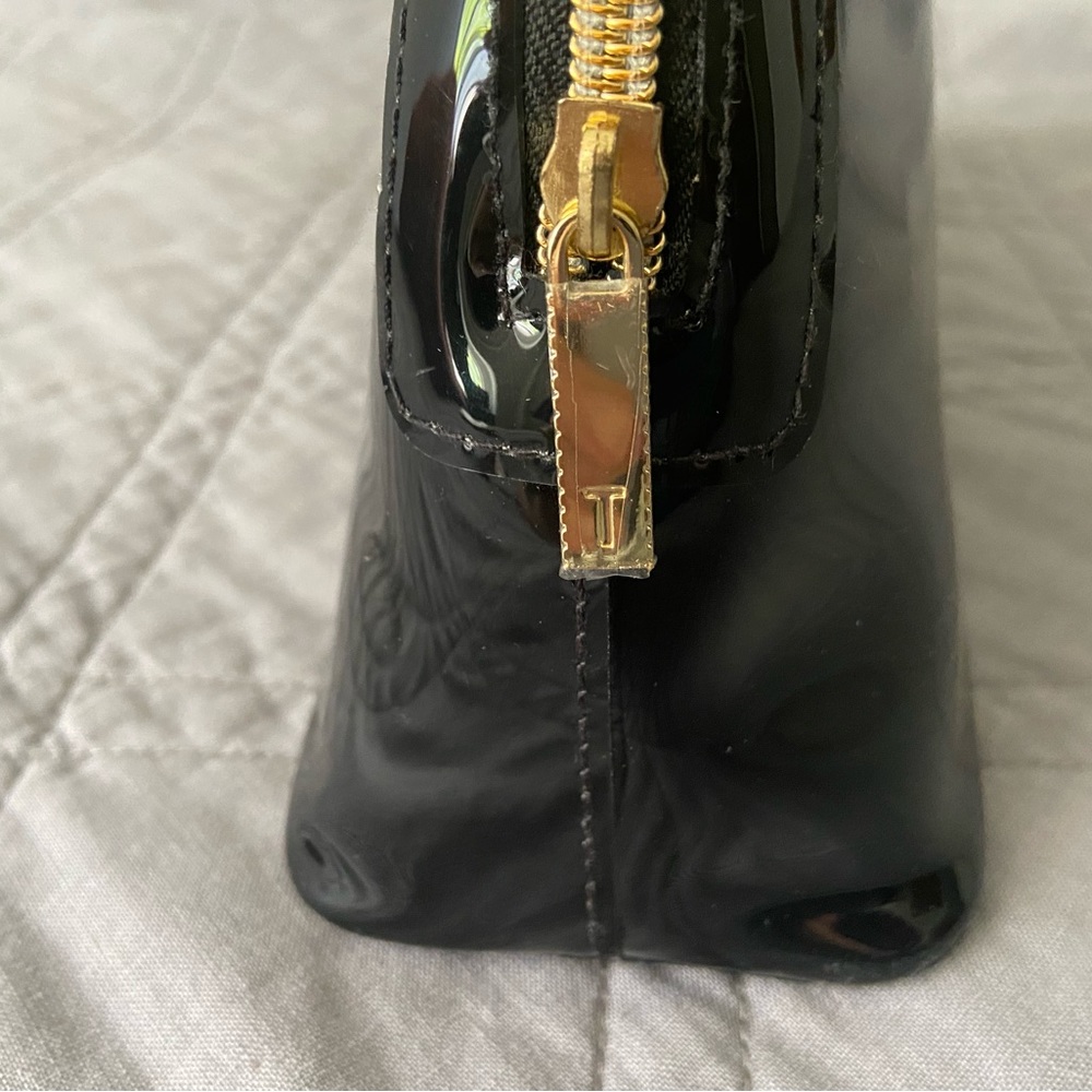 (NWOT) Ted Baker London black Calgary’s bag
Beauty bag - Picture 11 of 14
